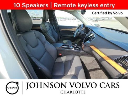 Certified 2025 Volvo XC90 B6 Plus image 4