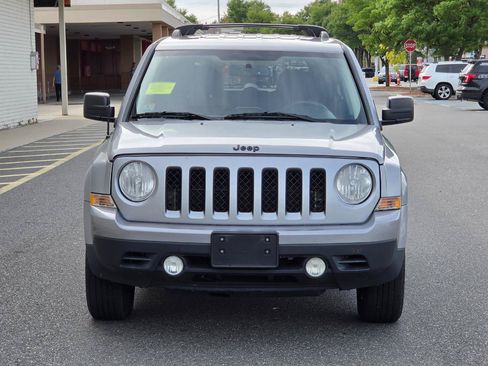Used 2014 Jeep Patriot Sport w/ Power Value Group FWD image 2