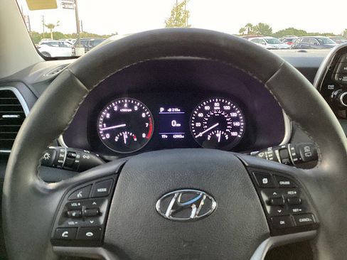 Used 2021 Hyundai Tucson Limited image 12
