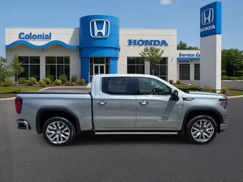 Used 2024 GMC Sierra 1500 Denali w/ Denali Reserve Package AWD/4WD image 8