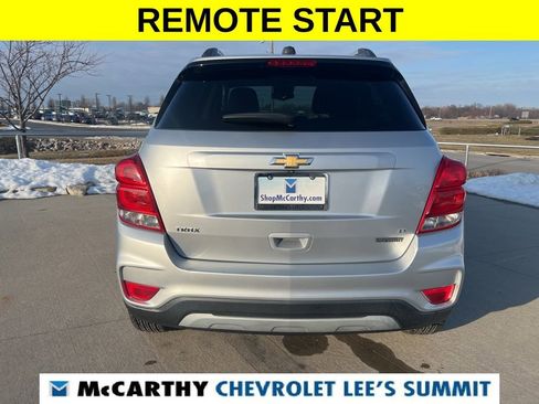 Used 2018 Chevrolet Trax LT w/ LT Convenience Package image 12