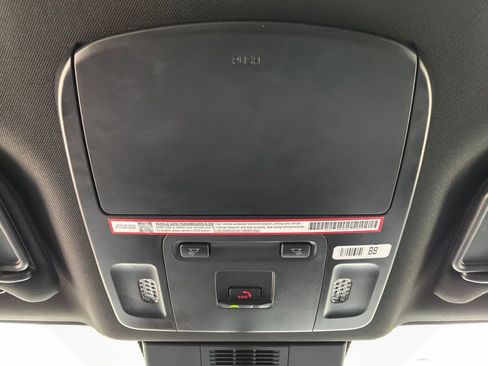 Used 2025 Toyota Camry SE FWD image 17