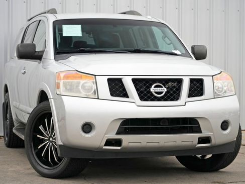 Used 2013 Nissan Armada SV image 2