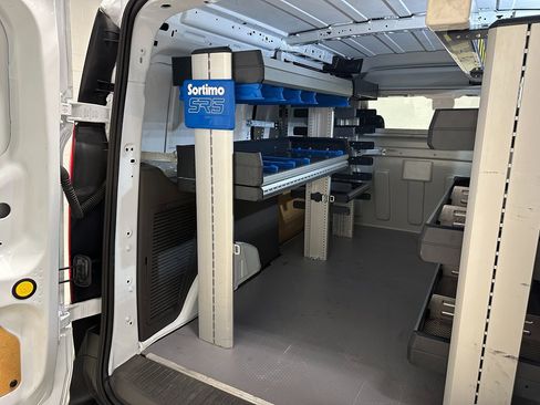 Used 2022 Ford Transit Connect XL image 9