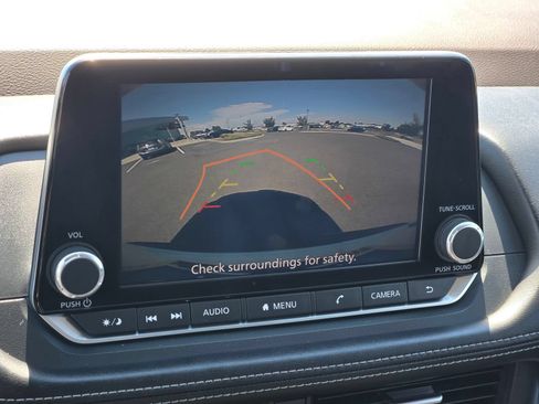Used 2023 Nissan Rogue SV w/ SV Premium B Package FWD image 25
