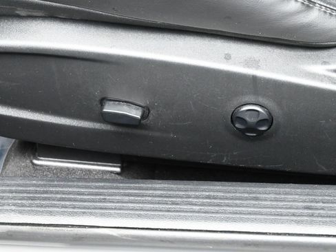 Used 2019 Dodge Challenger R/T Scat Pack w/ Shaker Package image 12