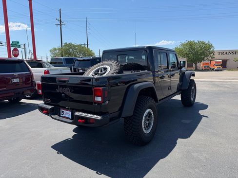 Used 2021 Jeep Gladiator Rubicon w/ Cold Weather Group AWD/4WD image 5
