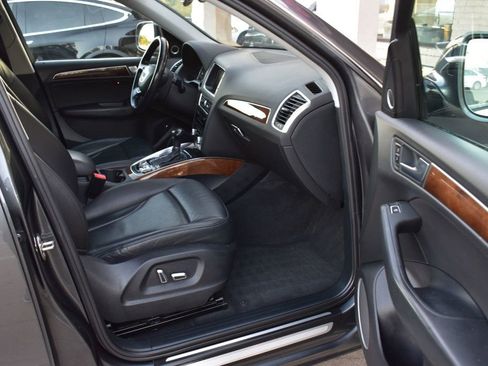 Used 2017 Audi Q5 2.0T Premium Plus w/ Technology Package image 19