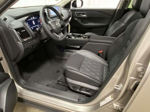 New 2026 Nissan Rogue Platinum w/ Platinum Premium Package AWD/4WD image 11