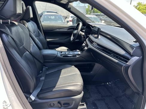 Certified 2025 INFINITI QX60 Luxe w/ Black Edition AWD/4WD image 41
