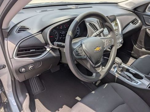 Used 2025 Chevrolet Malibu LT FWD image 17