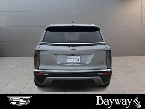 New 2026 Cadillac Vistiq Premium Luxury w/ LPO, Floor Liner Package image 56