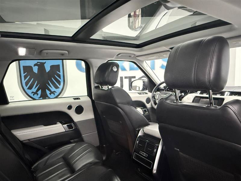 Used 2015 Land Rover Range Rover Sport HSE AWD/4WD image 12
