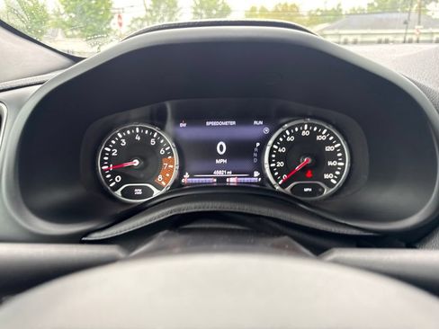 Used 2020 Jeep Renegade Altitude AWD/4WD image 17