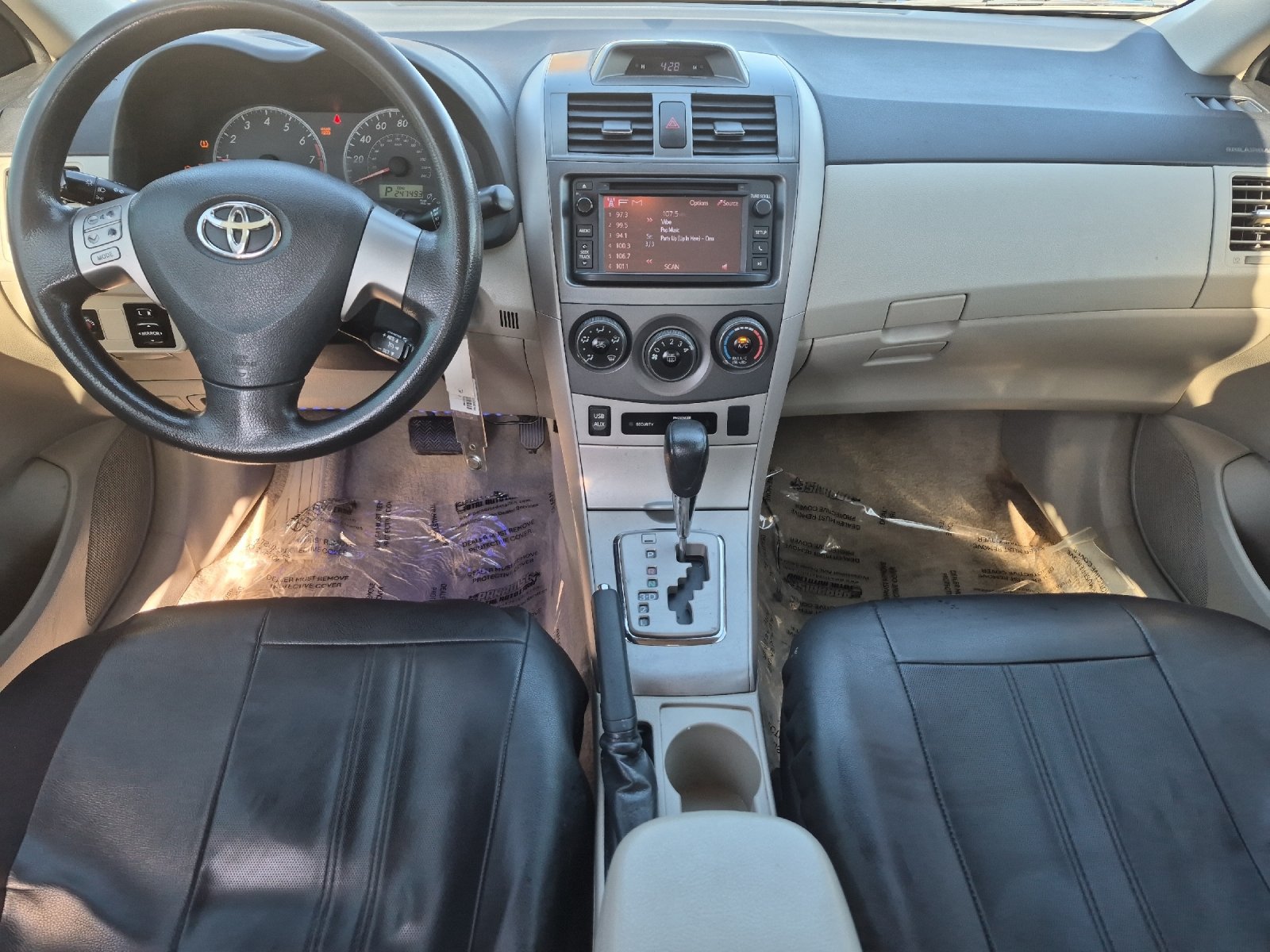 Used 2013 Toyota Corolla LE FWD image 12