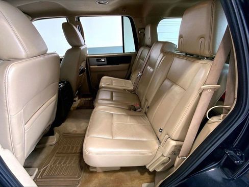 Used 2013 Ford Expedition XLT RWD image 24