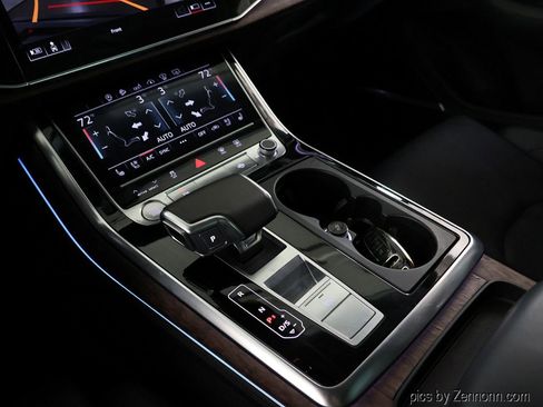 Used 2020 Audi Q8 Prestige AWD/4WD image 26