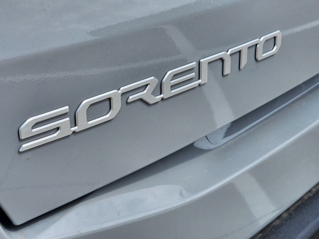 New 2026 Kia Sorento S FWD image 7