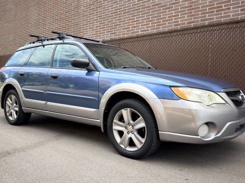 Used 2008 Subaru Outback 2.5i L.L. Bean AWD/4WD image 2