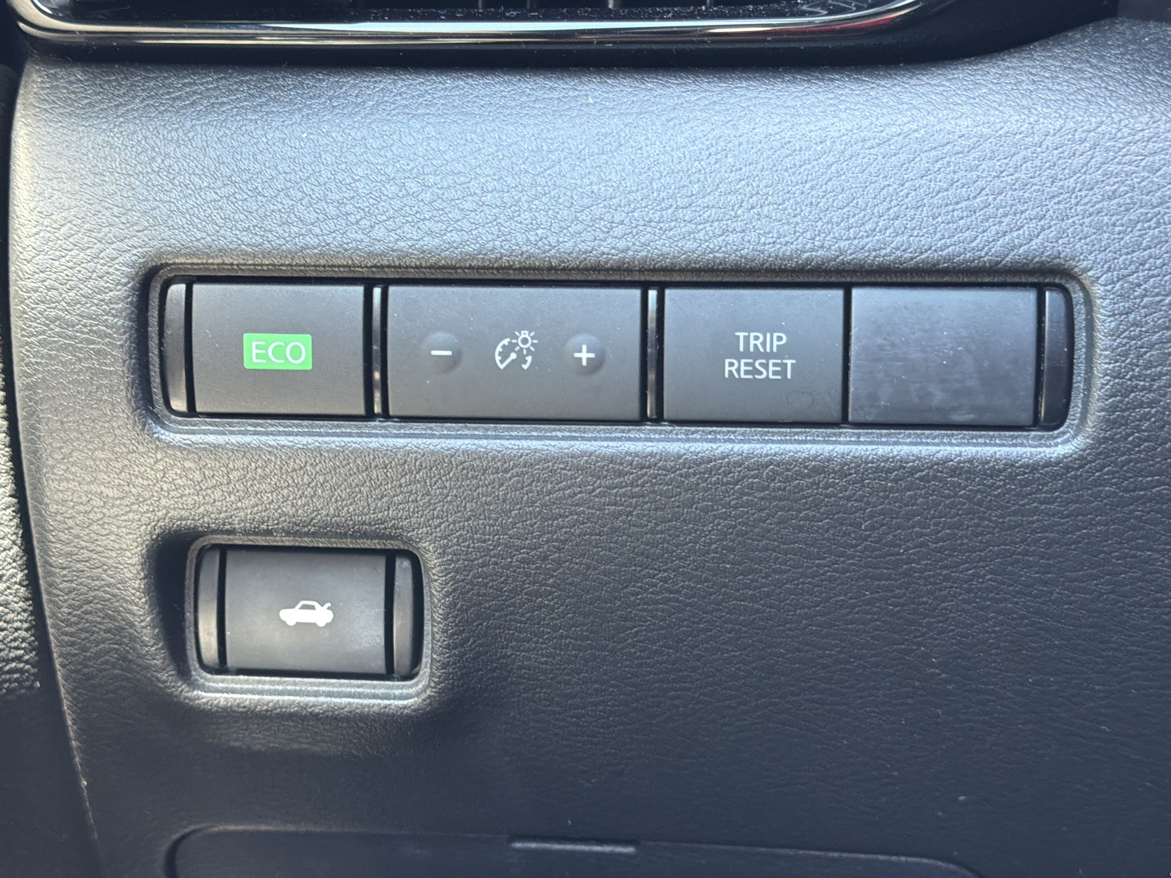 Used 2022 Nissan Sentra SV w/ All-Weather Package FWD image 11