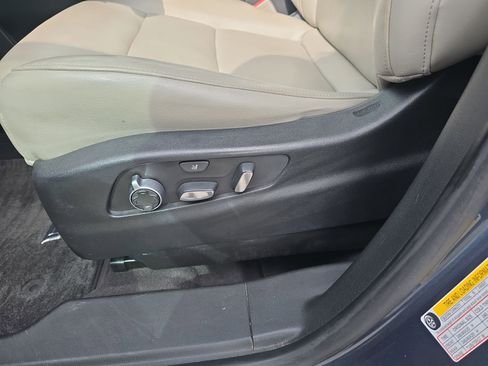 Used 2019 Cadillac XT4 Premium Luxury image 28