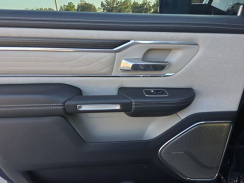 Used 2023 RAM 1500 Limited image 9