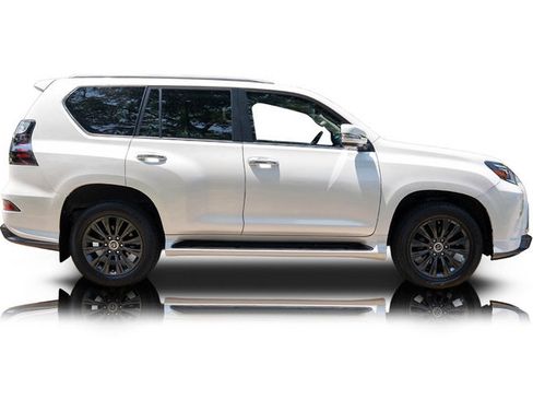 Used 2023 Lexus GX 460 Luxury w/ Sport Design Package AWD/4WD image 2