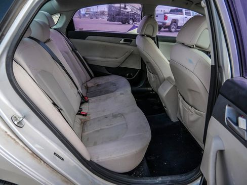 Used 2017 Hyundai Sonata SE FWD image 12