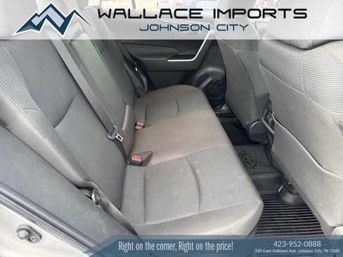 Used 2024 Toyota RAV4 LE AWD/4WD image 40