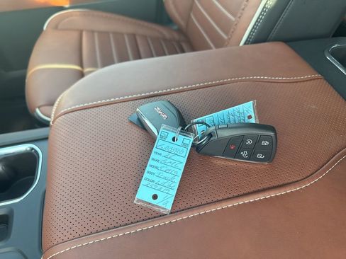 New 2026 GMC Sierra 1500 Denali Ultimate w/ LPO, Black Badging Package image 51