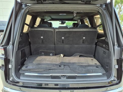 Used 2022 Jeep Grand Wagoneer Series III w/ HD Trailer Tow Package AWD/4WD image 16