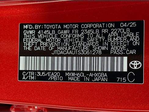 Used 2025 Toyota Prius XLE image 30