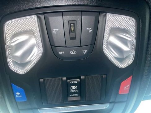 New 2026 RAM 1500 4x4 Crew Cab image 19