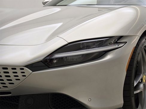 Used 2024 Ferrari Roma Spider image 5