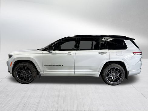 Used 2025 Jeep Grand Cherokee L Summit w/ Obsidian Package image 4