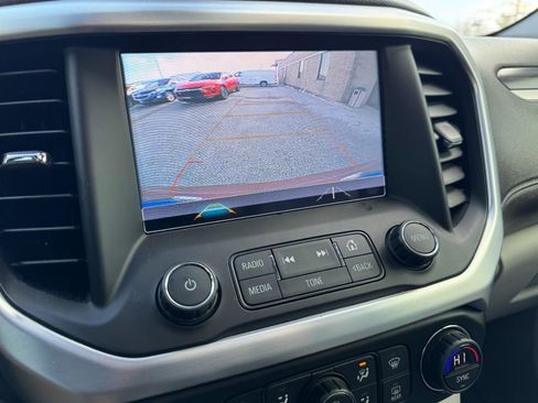 Used 2018 GMC Acadia SLT image 24