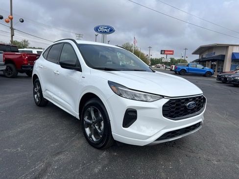 Used 2023 Ford Escape ST-Line w/ Tech Pack #1 image 7