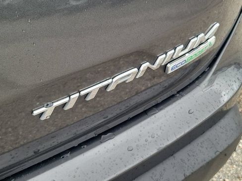 Used 2020 Ford Edge Titanium w/ Equipment Group 301A FWD image 8