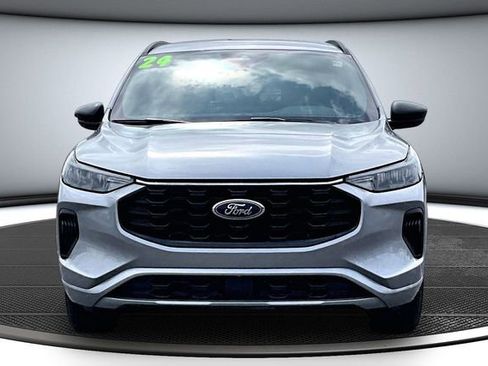 Used 2024 Ford Escape ST-Line w/ Tech Pack #1 AWD/4WD image 2