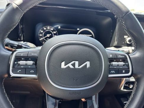 Used 2023 Kia Sorento SX AWD/4WD image 24