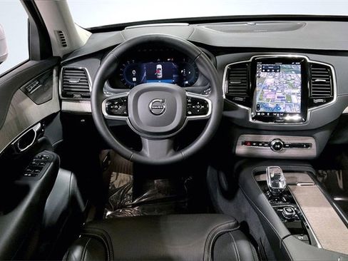 Certified 2023 Volvo XC90 B6 Ultimate image 6