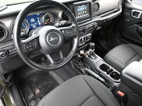Used 2021 Jeep Wrangler Willys image 11