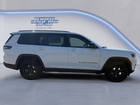 New 2025 Jeep Grand Cherokee L Altitude image 6