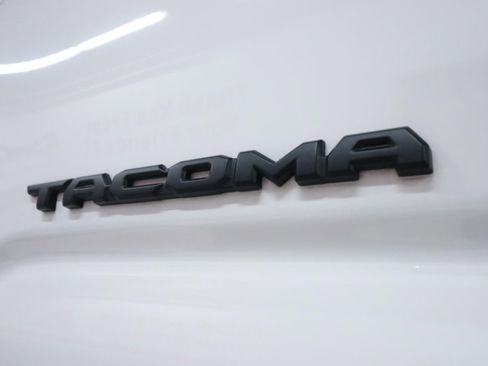 Used 2023 Toyota Tacoma TRD Off-Road image 34