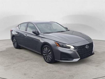 Used 2024 Nissan Altima 2.5 SV