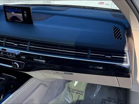 Used 2018 Audi Q7 3.0T Prestige w/ Prestige Package image 18