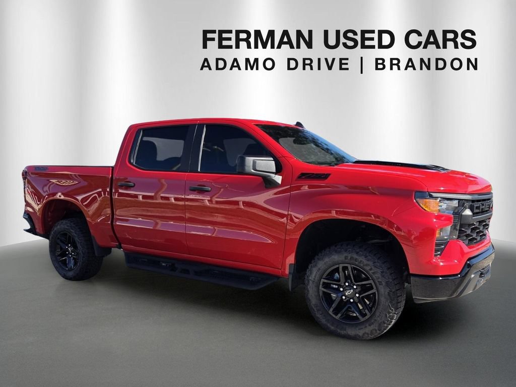 Used 2025 Chevrolet Silverado 1500 Custom Trail Boss w/ Dark Appearance Package AWD/4WD image 1