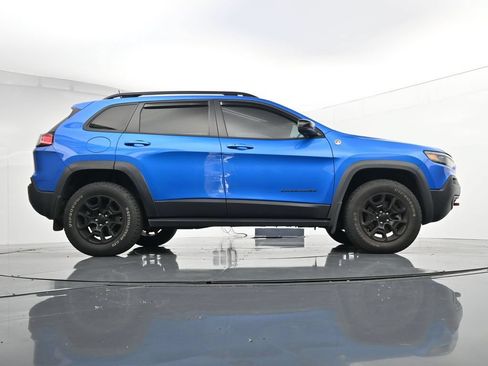 Used 2022 Jeep Cherokee Trailhawk w/ Sound & Nav Group AWD/4WD image 36