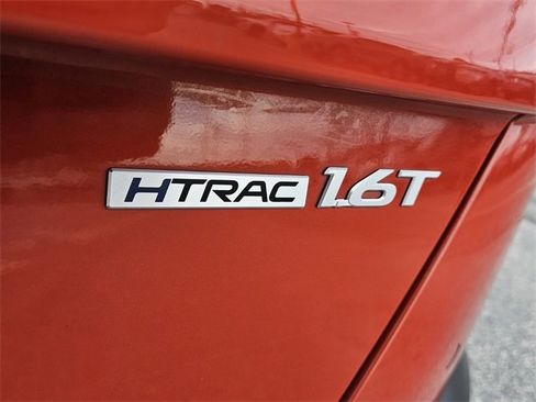 Used 2024 Hyundai Kona Limited image 11