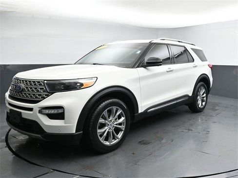 Used 2022 Ford Explorer Limited w/ Equipment Group 301A image 7